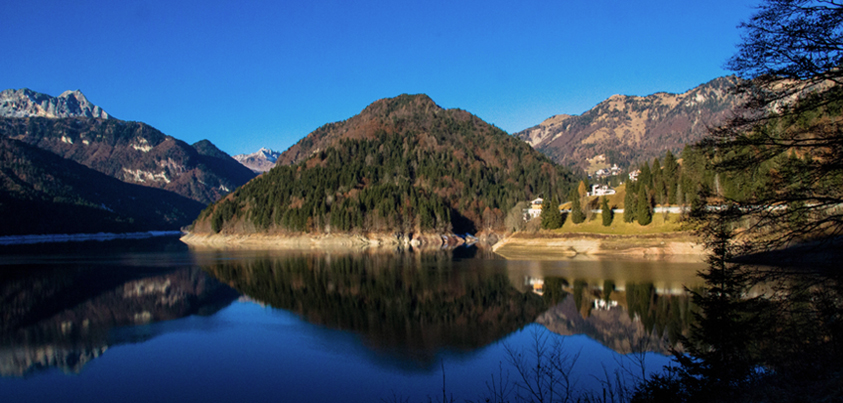 panoramica del lago di Sauris